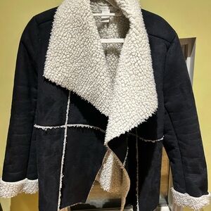 Design History coat. EUC. Very deep navy and white.